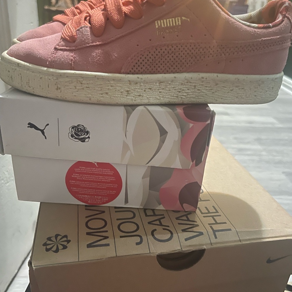 Puma Rose pink suede sneakers .It’s in the original box .